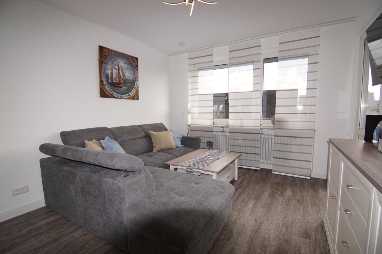 Deichliebe-Bullauge Apartment Busum Bagian luar foto