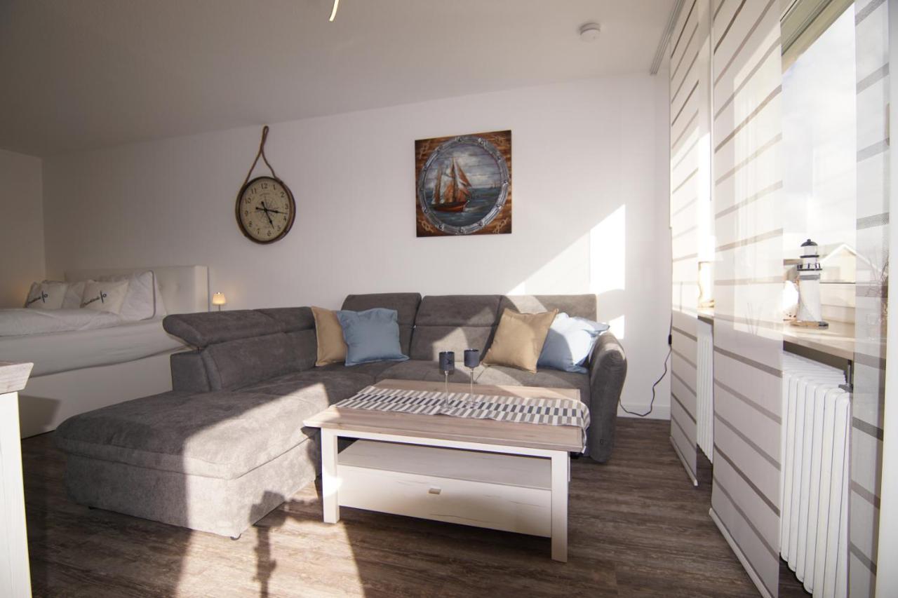 Deichliebe-Bullauge Apartment Busum Bagian luar foto